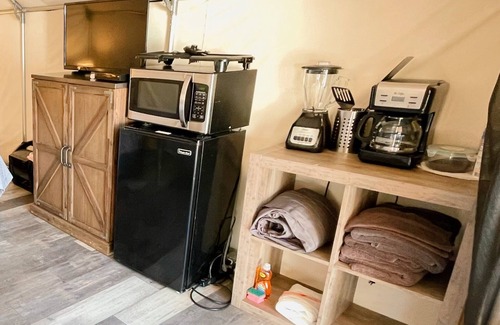 Prairie Lea Cabina | Son's Blue River Camp Glamping Cabin L