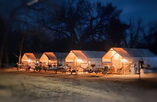 Prairie Lea Cabina | Son's Blue River Camp Glamping Cabin L