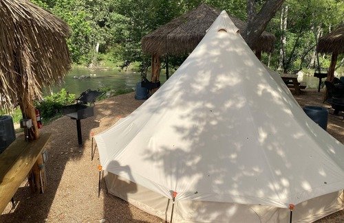 New Braunfels Alquiler De RV | Son's Guadalupe Glamping Tent #A