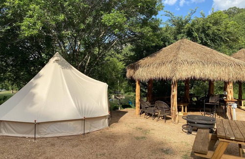New Braunfels Alquiler De RV | Son's Guadalupe Glamping Tent #A