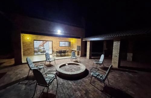Bela-Bela Chalet De Esquí | Sondela Nature Reserve & Spa Chalets