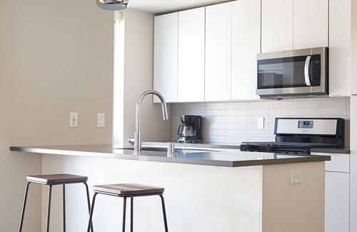Downtown East Apartamento | Sonder at East End | Superior Two-Bedroom Apartment w/ Balcony