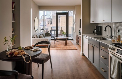 Warehouse District Apartamento | Sonder at North Loop Green | Superior One-Bedroom Apartment w/ Balcony City View
