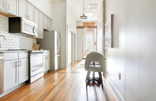 Historic District - North Apartamento | Sonder by Marriott Bonvoy The Drayton Apartments Historic District