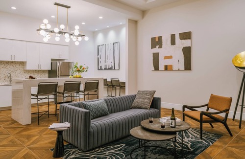 Midtown Village Apartamento | Sonder The Witherspoon | One-Bedroom Apartment w/ Den