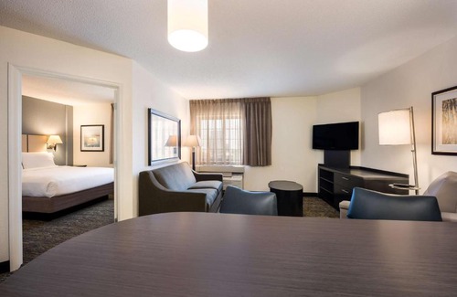 Brentwood Hotel | Sonesta Simply Suites Nashville Brentwood