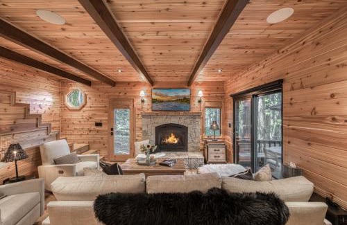 Tahoma Casa | Songbird Cabin at Chambers by Tahoe Getaways - Pet-Friendly 2 BR with HOA Access