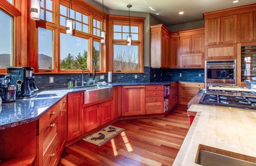 Dorset Casa | Songbird Meadows | Countryside Smart House | Home Theater & Chef’s Kitchen