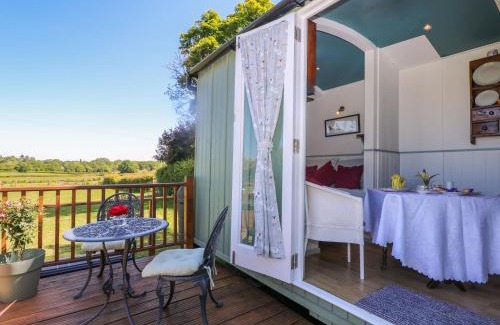 High Halden Casa | Songbirds