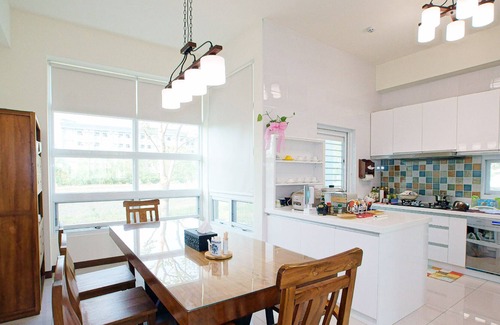 Taitung Cama Y Desayuno | Songhe Homestay - He Room for 4 - New Elevator Villa, Mountain View