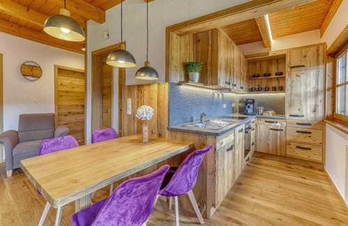 Barnzell Apartamento | Apartamento soleado, decorado con buen gusto en estilo rural bávaro
