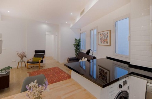 Stadtkern Apartamento | Sonnige und helle Wohnung