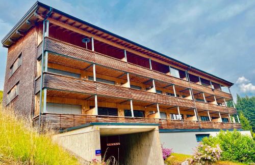 Damuels Apartamento | Sonniges Bergblick-Appartement
