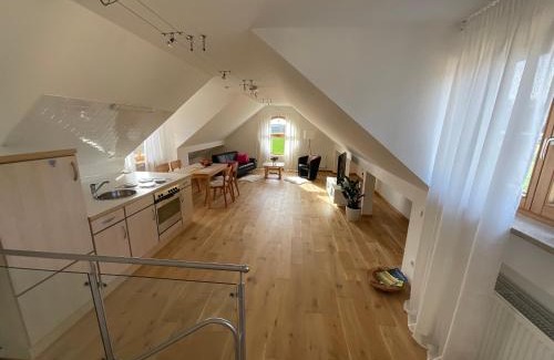 Hilzhofen Apartamento | Sonniges Jura Loft im Golf Paradies Hilzhofen
