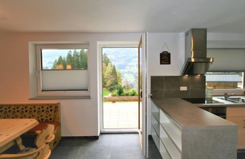 Stummerberg Apartamento | Sonnigs Platzl by Interhome