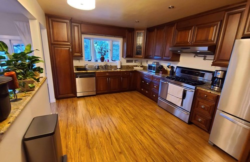 Kenwood Casa | Sonoma Creek Retreat in Kenwood (31+days)- with Pool & Spa