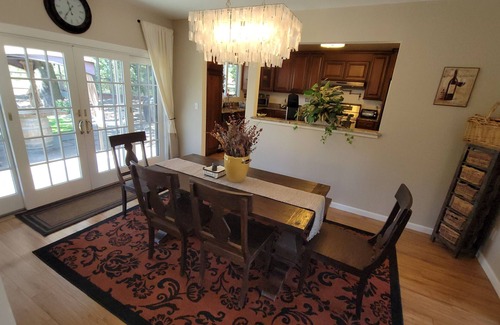 Kenwood Casa | Sonoma Creek Retreat in Kenwood (31+days)- with Pool & Spa