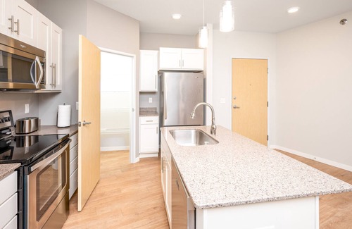 Grand Forks Apartamento | Sonoma Lofts Luxury Apartment - Minutes from the Ralph Engl