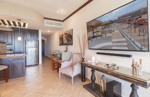 Bella Vista Condominio | Excelente amanecer y vistas de las puestas de sol desde el balcón 1 cama 1 baño condominio SKY 1006