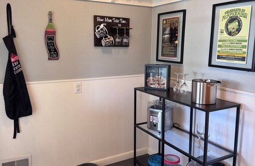 Mount Tabor Casa | Soothing 2-bedroom house with AC in SE Portland.