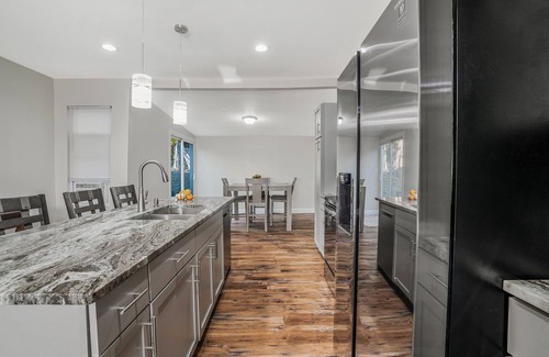 Millvale Casa | Soothing 4-bedroom house with WiFi in Pittsburgh