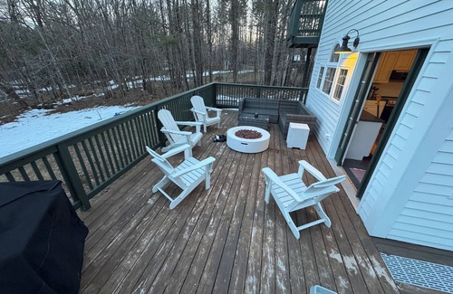 Bethel Casa | Soothing 4-bedroom house in charming Bethel surrounded by nature and wildlife.