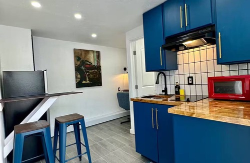 Westgate Apartamento | Soothing apartment with AC in vibrant West Palm Beach