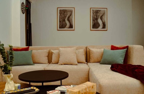Nanyuki Apartamento | Soothing apartment with WiFi and Mt. Kenya view in charming Nanyuki