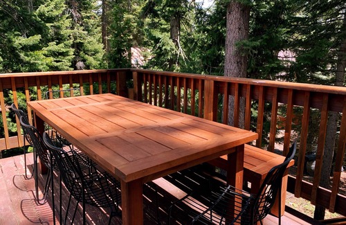 Carnelian Bay Cabina | Soothing cabin with WiFi in Carnelian Bay-5 bedrooms available-10 guests-no pets