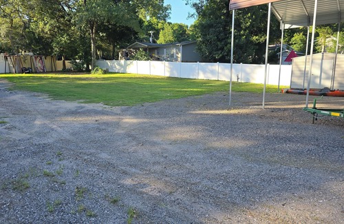 Fort Walton Beach - Destin Alquiler De RV | Soothing private campground with a dock and bay access.