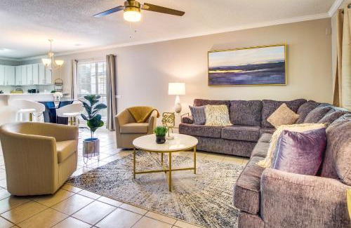 Savannah Casa | Soothing Savannah Townhome with Patio!