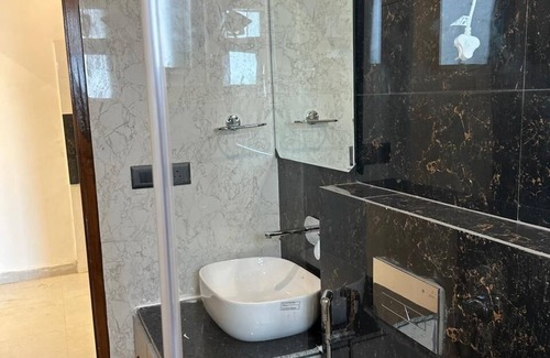Sector 39 Hotel | Soothing Stayz - Near Medanta