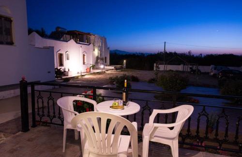 Agia Anna Apartamento | Sophi's L Studios & Apartments