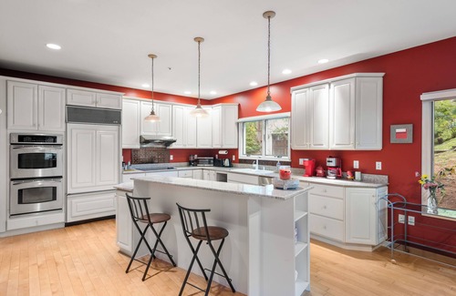 Broomall Apartamento | Sophia's MANOR C at the quiet & peaceful suburb