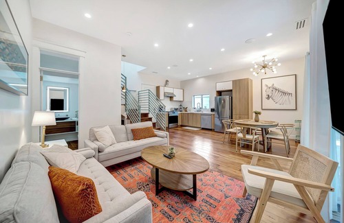 Reseda Casa | Sophisticated 3BR Home w/ Oak Tree, Fire Pit & BBQ