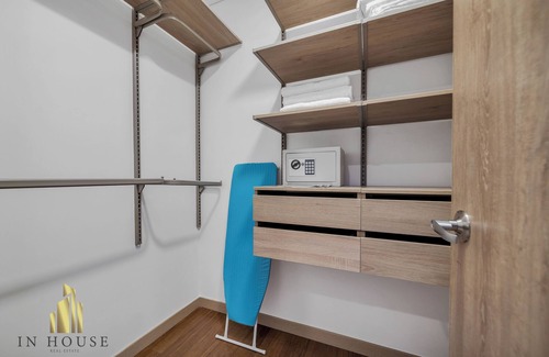 El Castillo Apartamento | Sophisticated Apt with AC & gym - Campestre 704