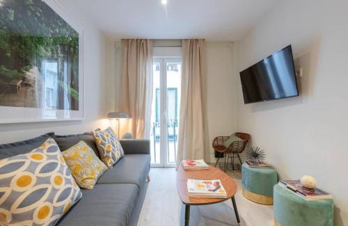 Barrio de La Latina Apartamento | Sophisticated brand new flat