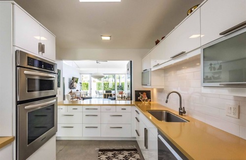 Canyon View Estates Condominio | Sophisticated Canyon Estates Condominium- 30 Day Minimum