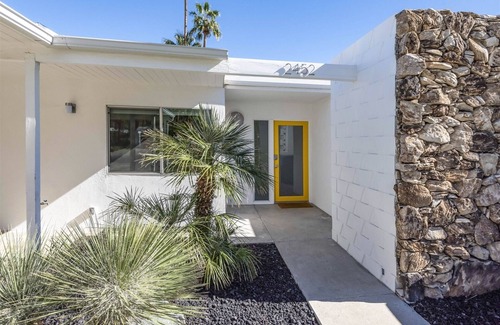 Canyon View Estates Condominio | Sophisticated Canyon Estates Condominium- 30 Day Minimum