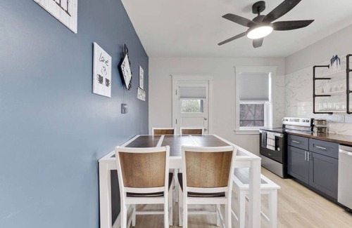 St. Louis Apartamento | Sophisticated Chill