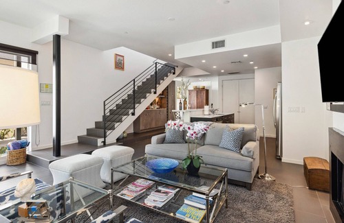Canyon Corridor Condominio | Sophisticated Condo in Canyon Corridor, South Palm Springs