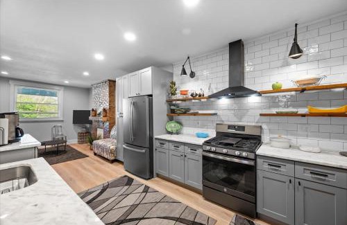 Mount Washington Casa | Sophisticated Elegance in Pghs Most Scenic Locale