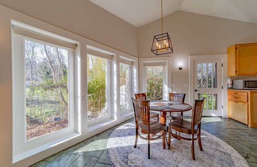 Ferndale Cabaña | Sophisticated getaway with indoor pool & walkable locale