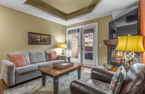 Canmore Apartamento | Sophisticated MTN 2 Bedroom Pool Hot Tub managed by Little Sister Getaways
