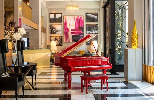 Lower Nob Hill Hotel | Sophisticated San Francisco Room Steps Away from Union Square