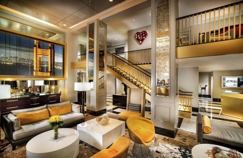 Lower Nob Hill Hotel | Sophisticated San Francisco Room Steps Away from Union Square