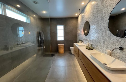Orakei Casa | Sophisticated Splendor