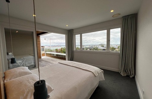 Orakei Casa | Sophisticated Splendor