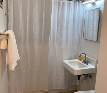Gadsden Apartamento | Sophisticated studio apartment in Gadsden, AL