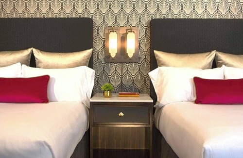 Downtown Chicago Hotel | Sophisticated Urban Escape, 4 Cozy Units, Near Water Tower Chicago!
